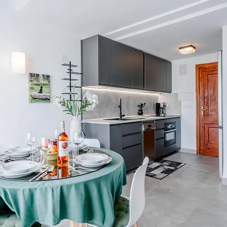 아파트 La Pedrera Ii By Interhome